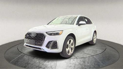 2022 Audi Q5 45 S line Prestige