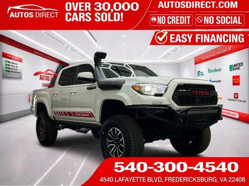 Super White 2019 Toyota Tacoma TRD Sport