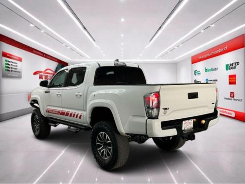 Super White 2019 Toyota Tacoma TRD Sport