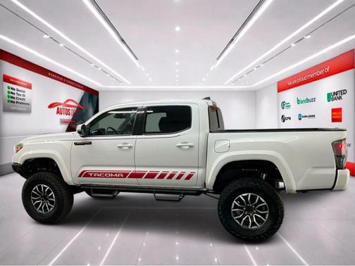 Super White 2019 Toyota Tacoma TRD Sport