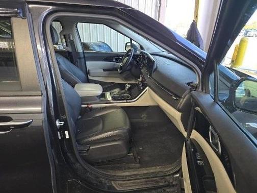 2022 Kia Carnival EX