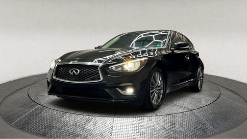 2022 INFINITI Q50 LUXE