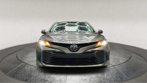 2020 Toyota Camry Hybrid LE