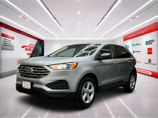 Silver Metallic 2022 Ford Edge SE