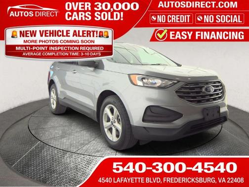 Silver Metallic 2022 Ford Edge SE