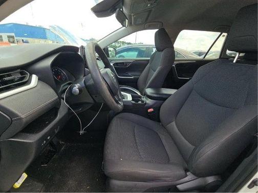 Super White 2020 Toyota RAV4 LE