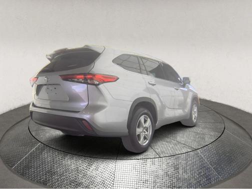 Celestial Silver Metallic 2021 Toyota Highlander L