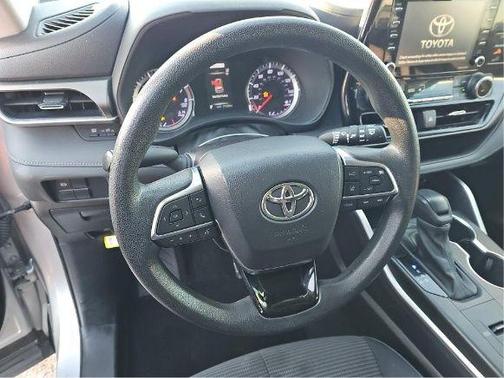 Celestial Silver Metallic 2021 Toyota Highlander L