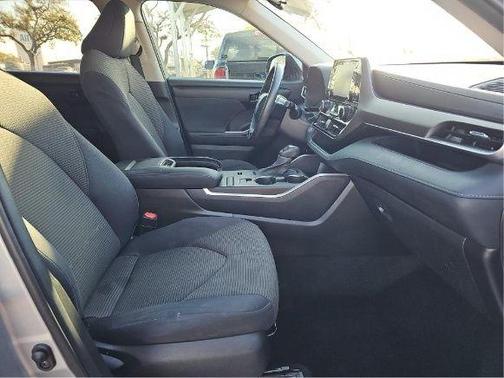 Celestial Silver Metallic 2021 Toyota Highlander L