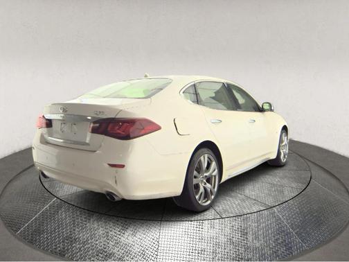 2016 INFINITI Q70L 3.7X