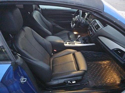 Estoril Blue Metallic 2017 BMW M240 i