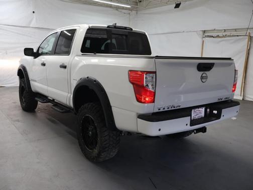 Glacier White 2024 Nissan Titan SV