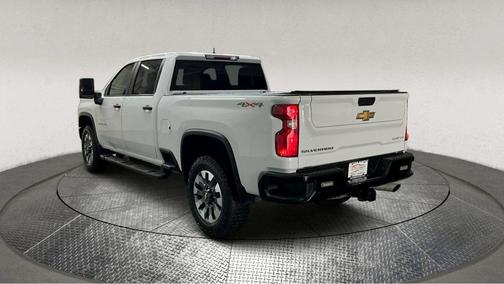 2022 Chevrolet Silverado 2500 Custom