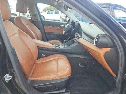 2019 Alfa Romeo Giulia Base