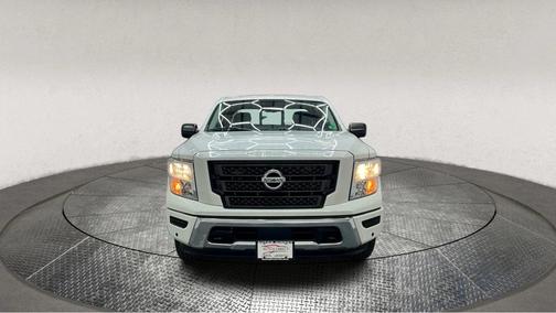 2022 Nissan Titan SV