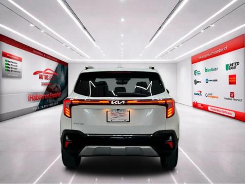 Snow White Pearl 2024 Kia Seltos S