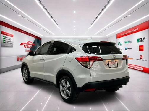 White 2022 Honda HR-V LX