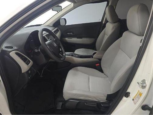 White 2022 Honda HR-V LX