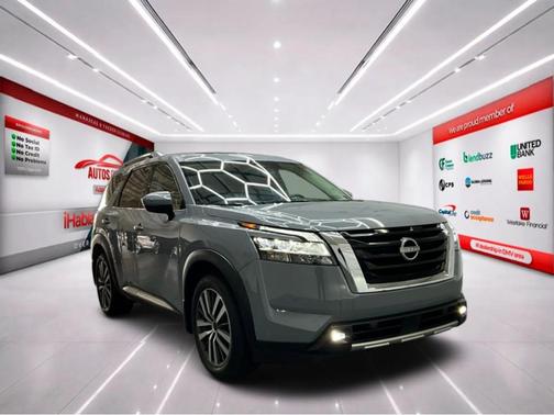 2022 Nissan Pathfinder Platinum