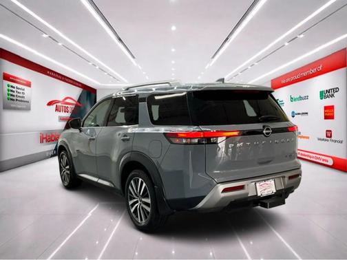 2022 Nissan Pathfinder Platinum