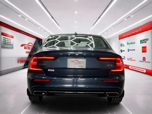 Blue 2022 Volvo S60 B5 Inscription