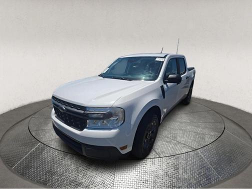 Oxford White 2024 Ford Maverick XLT