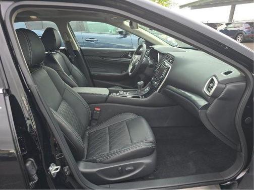 Black 2023 Nissan Maxima Platinum