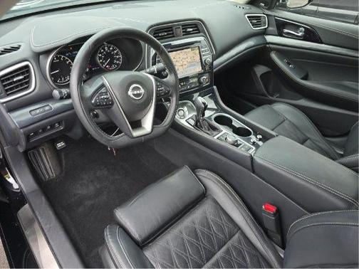 Black 2023 Nissan Maxima Platinum