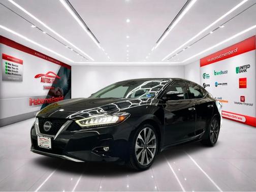Black 2023 Nissan Maxima Platinum