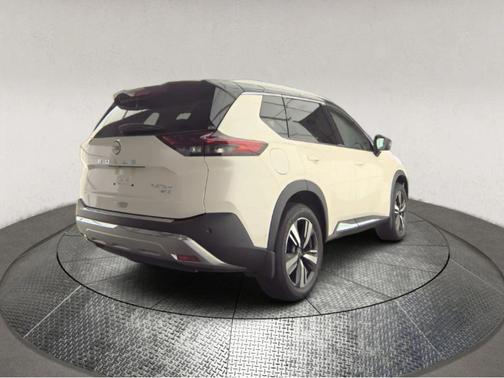 2 Tone White / Black Roof 2023 Nissan Rogue Platinum