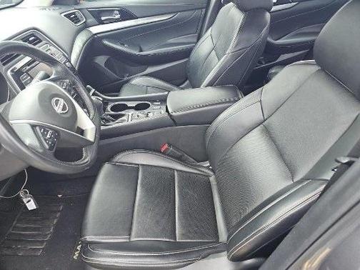 2023 Nissan Maxima SV