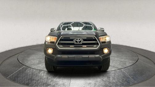 2016 Toyota Tacoma 