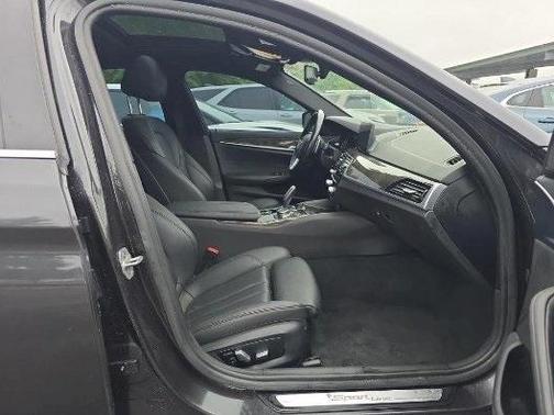 2019 BMW 530 i xDrive