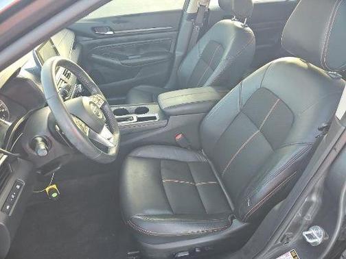 2022 Nissan Altima 2.0 SR