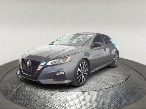 2022 Nissan Altima 2.0 SR