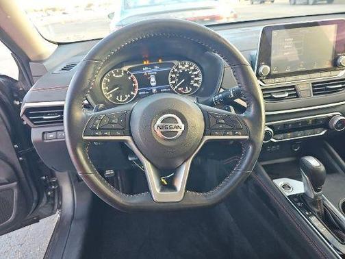 2022 Nissan Altima 2.0 SR