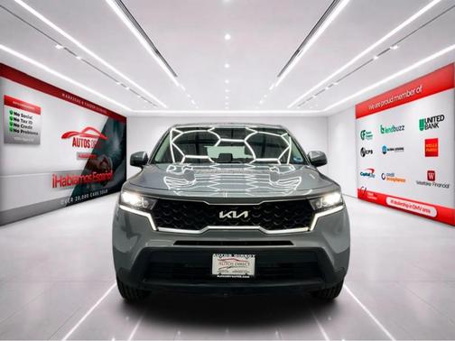 Everlasting Silver 2022 Kia Sorento LX