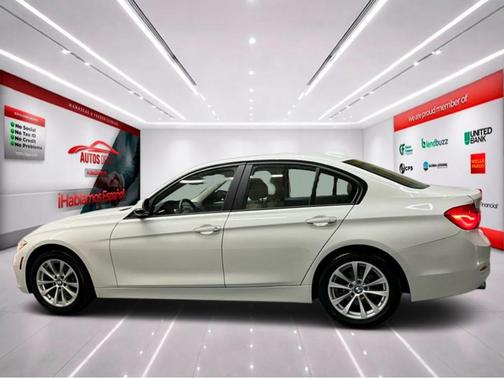 White 2017 BMW 320 i