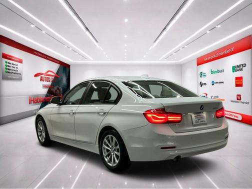 White 2017 BMW 320 i