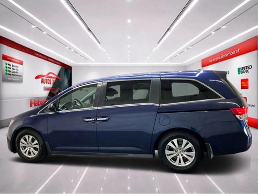 Blue 2016 Honda Odyssey SE