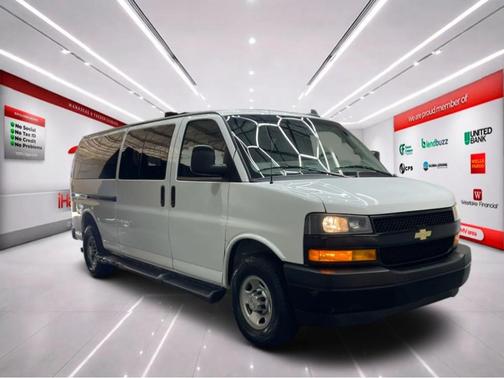 2023 Chevrolet Express 3500 LS