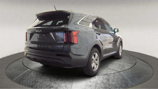 2022 Kia Sorento LX