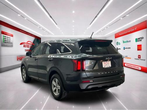 2022 Kia Sorento LX