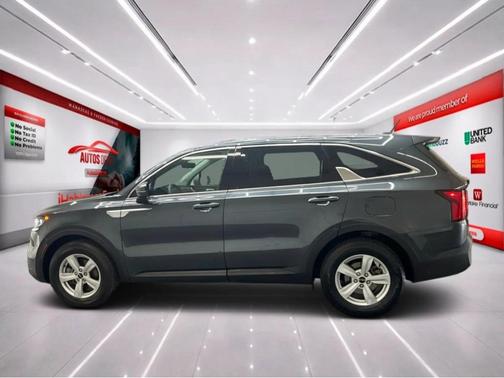 2022 Kia Sorento LX
