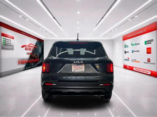 2022 Kia Sorento LX