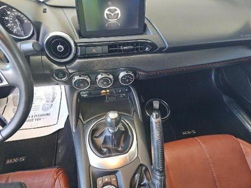 2022 Mazda MX-5 Miata RF Grand Touring