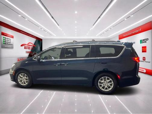 2022 Chrysler Pacifica Touring-L