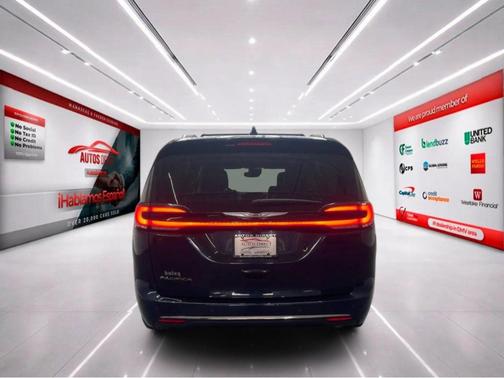 2022 Chrysler Pacifica Touring-L
