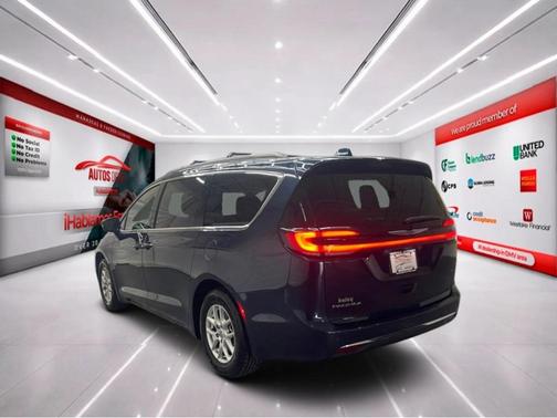 2022 Chrysler Pacifica Touring-L