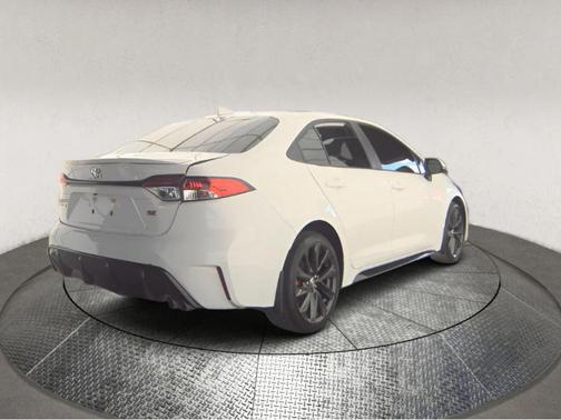 Ice 2024 Toyota Corolla SE